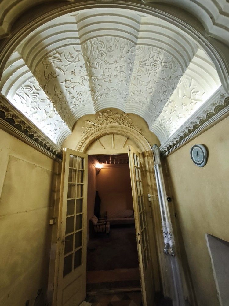 Casă cu farmec istoric în zonă protejată Rosetti, ideală pentru restaurare - Poză 4