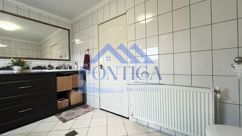 Casa moderna de vanzare in Fantanele - Poză 11