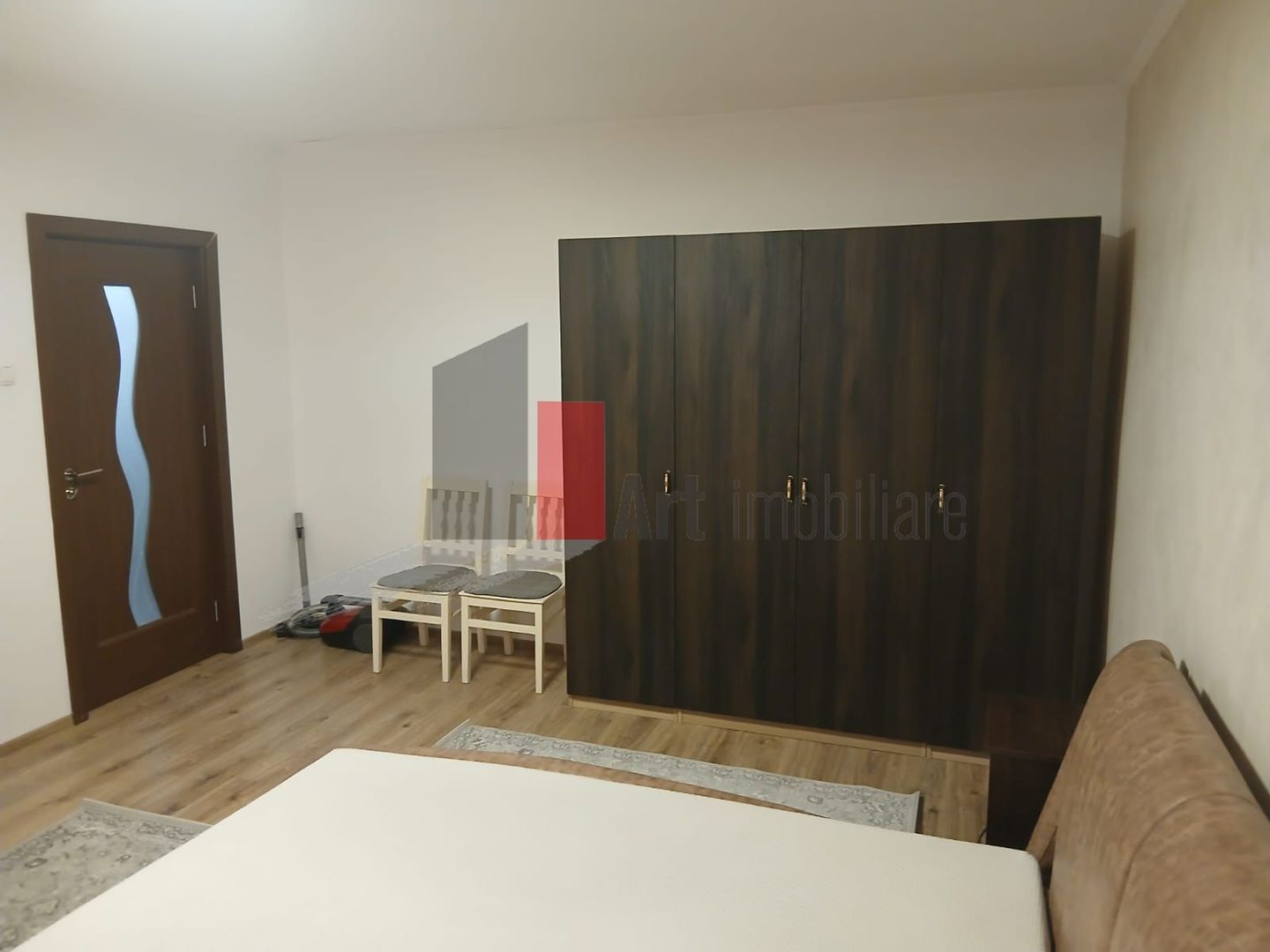 Inchiriere Garsoniera Vitan Mall - Poză 3