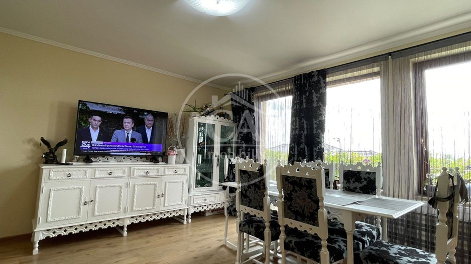 Casa de vanzare cu 3 camere tip duplex in zona Rogerius Oradea - Poză 3