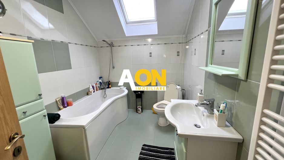 Casa de vanzare - 5 Camere, 2 Bai,  Garaj, 1000mp Teren - Poză 18