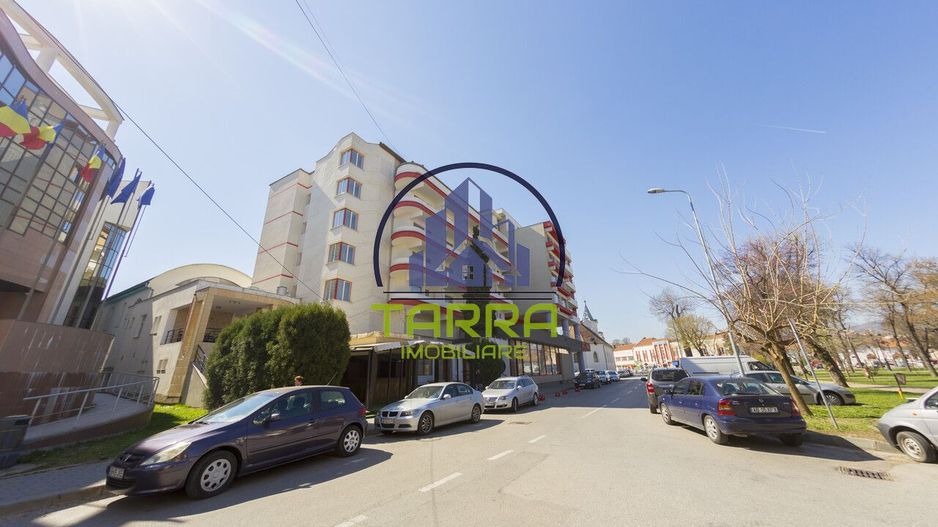 VANZARE HOTEL ALBA IULIA - Poză 1