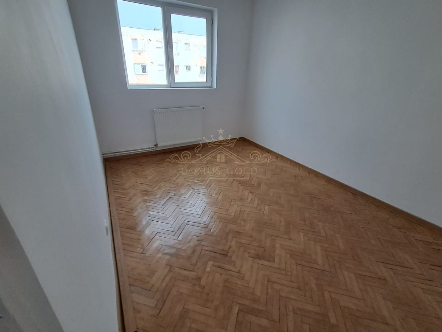 Vind urgent apartament in Turda . - Poză 1