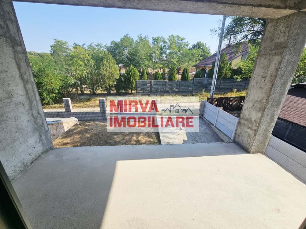 🏡 Vilă luminoasă, 4 camere, cu teren generos – Com. Plopu - Poză 38