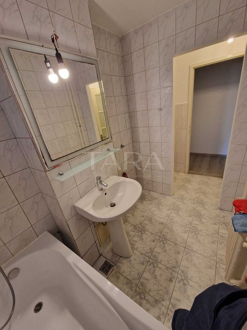 Apartament cu 3 camere, 2 băi și balcon mare, Mănăștur. - Poză 7