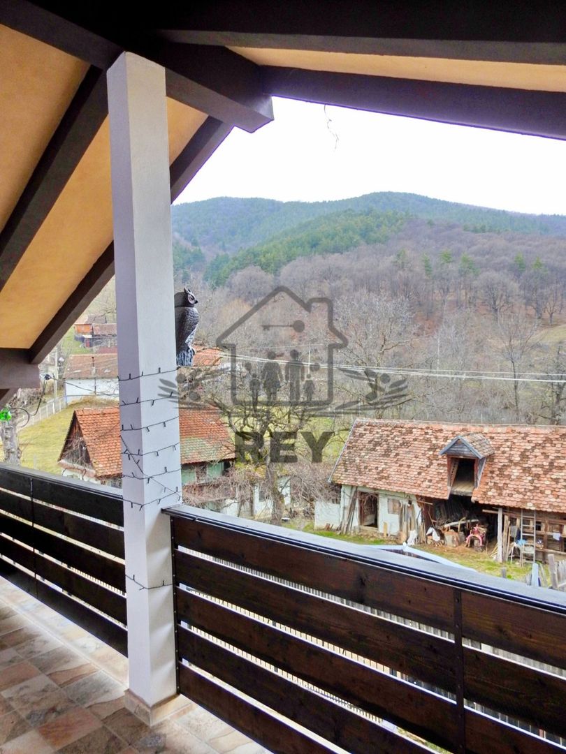 Casa de vacanta / Pensiune de vânzare la 12km de Sibiu - Poză 11