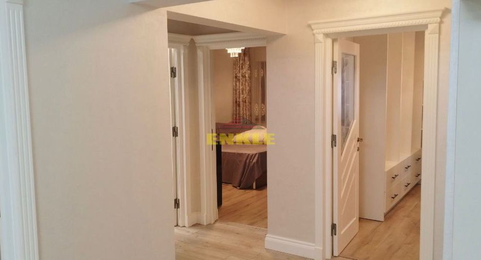 De inchiriat apartament cu 3 camere, zona Piata Mare - Poză 1