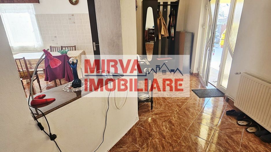 Casă 5 camere + teren generos 1700 mp – Ariceștii Rahtivani - Poză 18