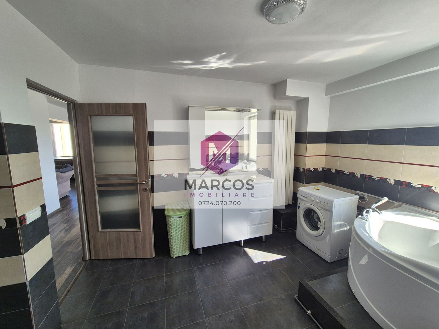 Vand apartament in centru - Poză 11
