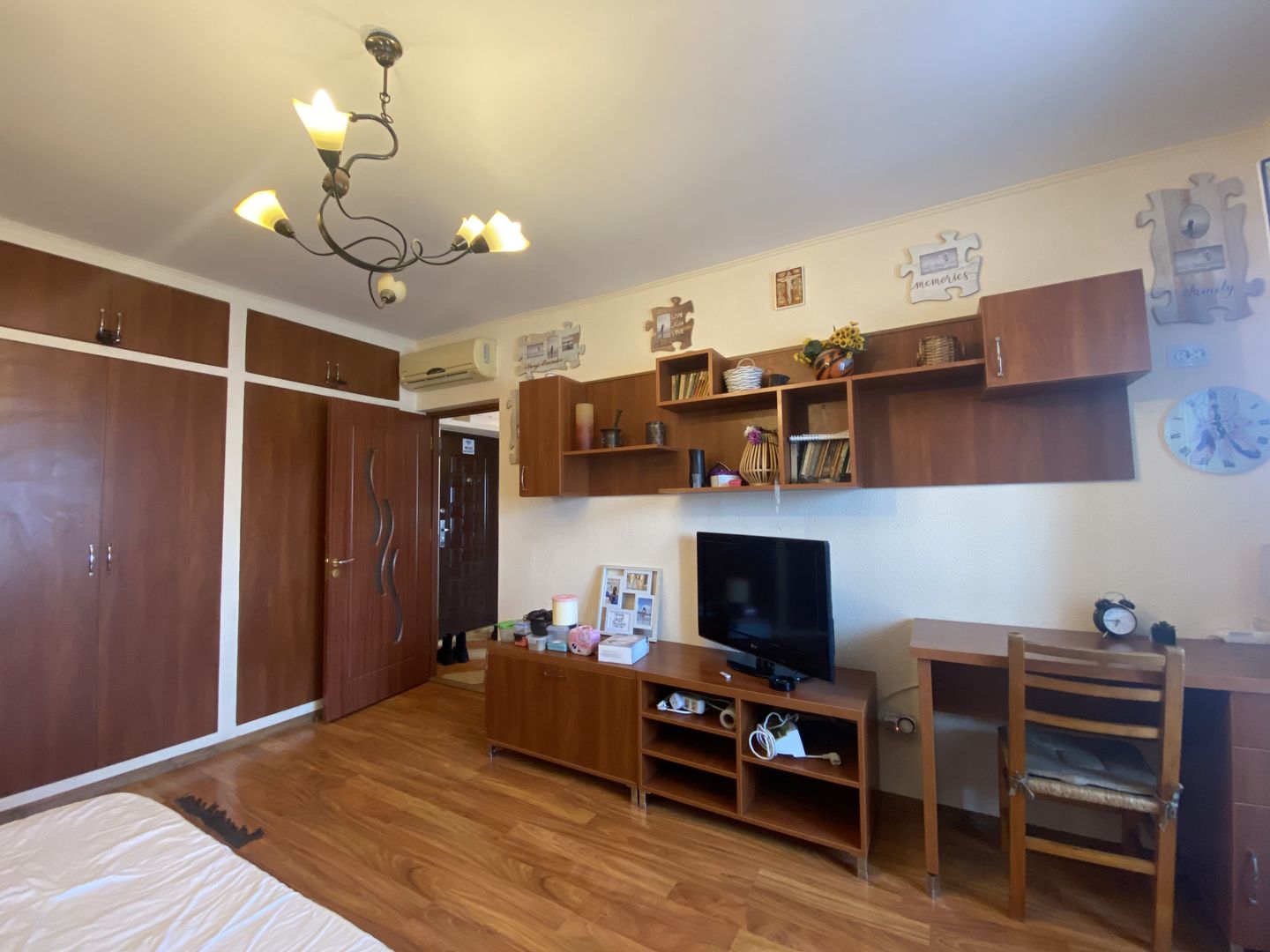 Apartament spatios, doua camere, soseaua Pantelimon- Baicului - Poză 1