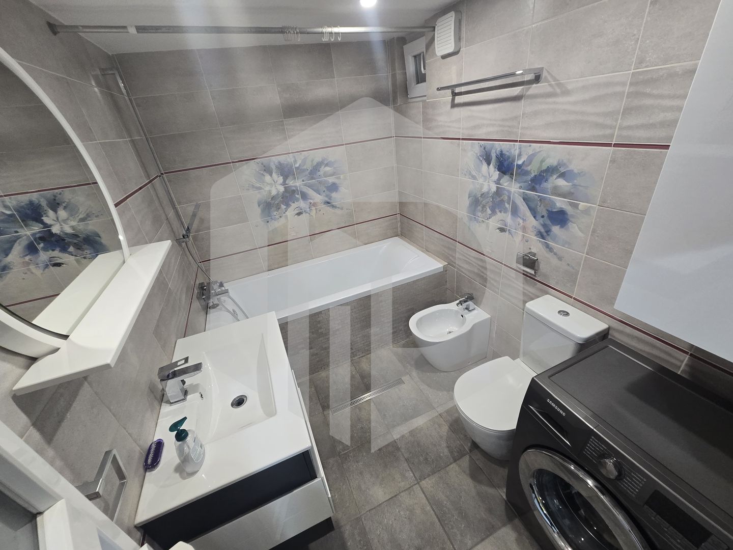 Casa singur in curte 4 camere 650 teren Piata Cluj - Poză 3