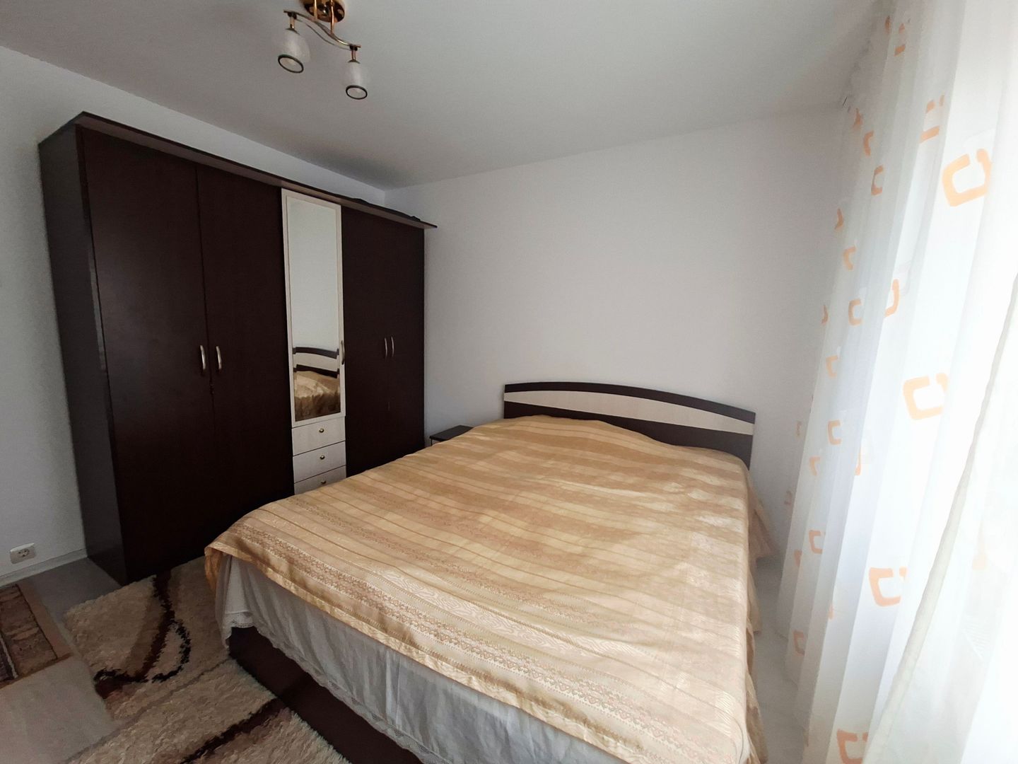 Apartament 3 camere, renovat și mobilat | 2 băi | Zona - Spitalul Județean - Poză 4