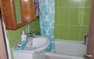 De închiriat apartament 3 camere - Poză 6