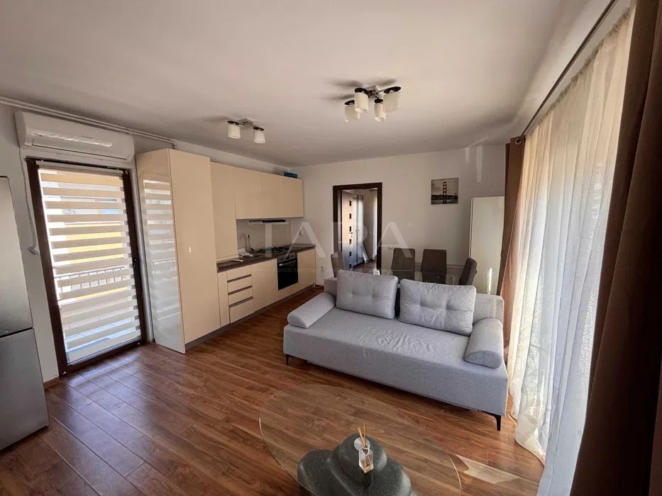 Apartament 2 camere cu terasă generoasă, zona Andrei Muresanu - Poză 1
