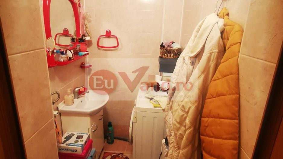 De vanzare apartament cu 3 camere Mazepa 1, BR-uri, etaj 4/10, 98.000 E - Poză 10