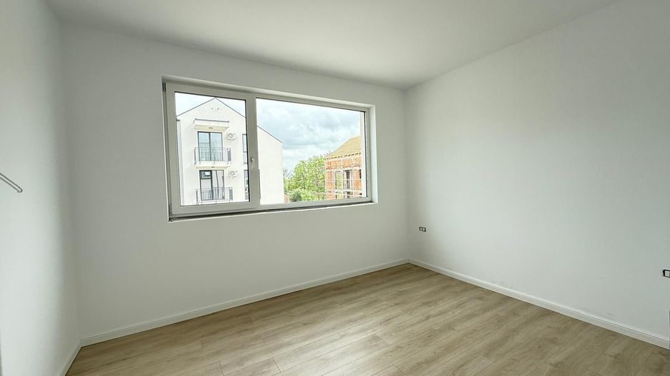 Etaj 1. Bucatarie inchisa. Loc de parcare. - Poză 7