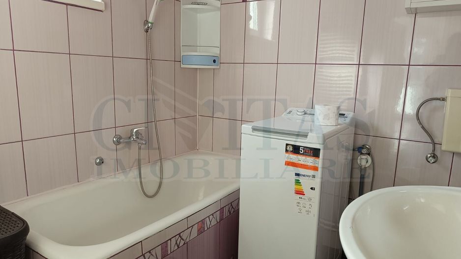 Apartament la casa, zona deosebita, 60 mp, semidecomandat. - Poză 7