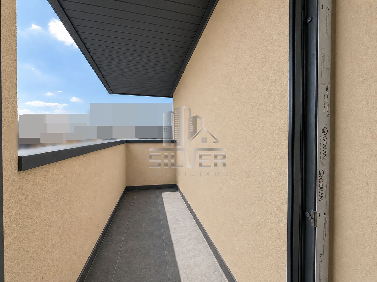 Apartament cu 3/4 camere/87mp/3 minute de statii autobuz. - Poză 16