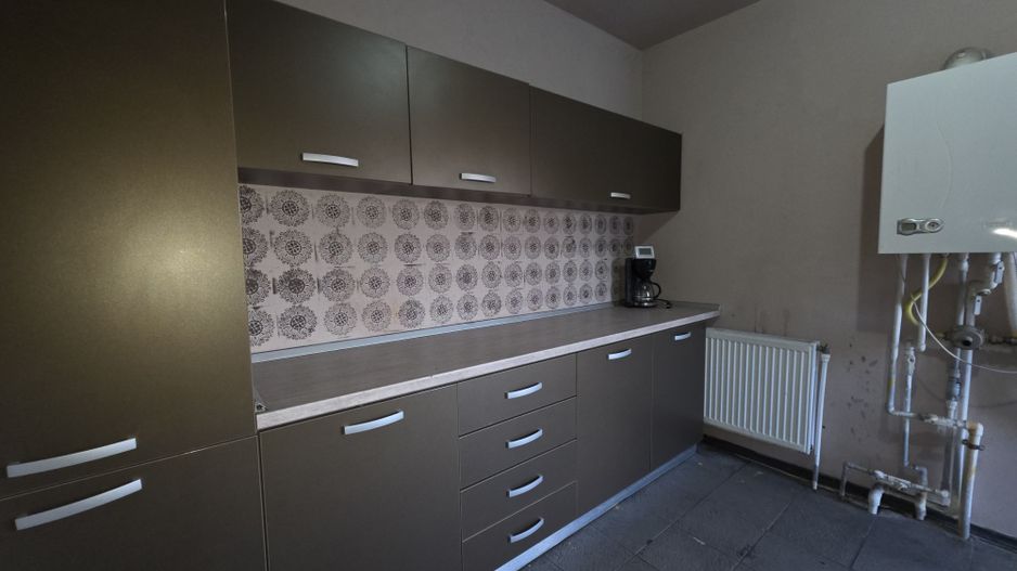 Tunari! Vila de inchiriat, pretabila pentru 15 - 20 muncitori - Poză 6