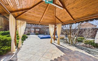 Casa cu potential multiplu in Curtici - Poză 50