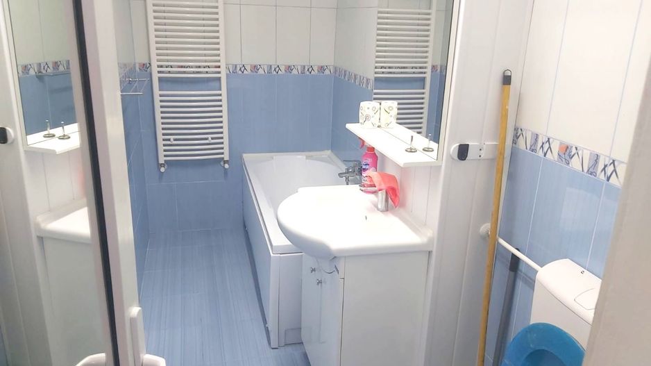 Apartament cu doua camere, decomandat - Bd. Unirii, scoala nr. 10 - Poză 7
