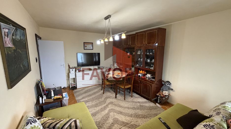 Decomandat. La 2 pasi de Shopping City. 2 bai - Poză 3