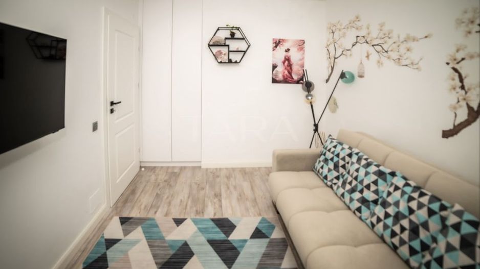 Vând apartament 3 camere - Poză 3