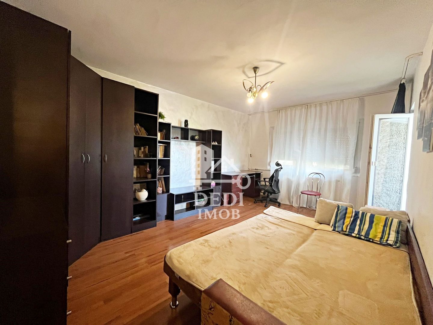 Apartament 2 camere de vanzare in zona Decebal, Oradea - Poză 1