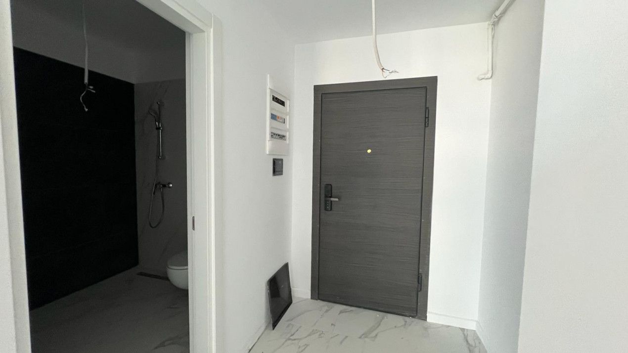 Stațiunea Mamaia - Garsoniera cu vedere la mare situată în Complex Casa Del Mar - Poză 5