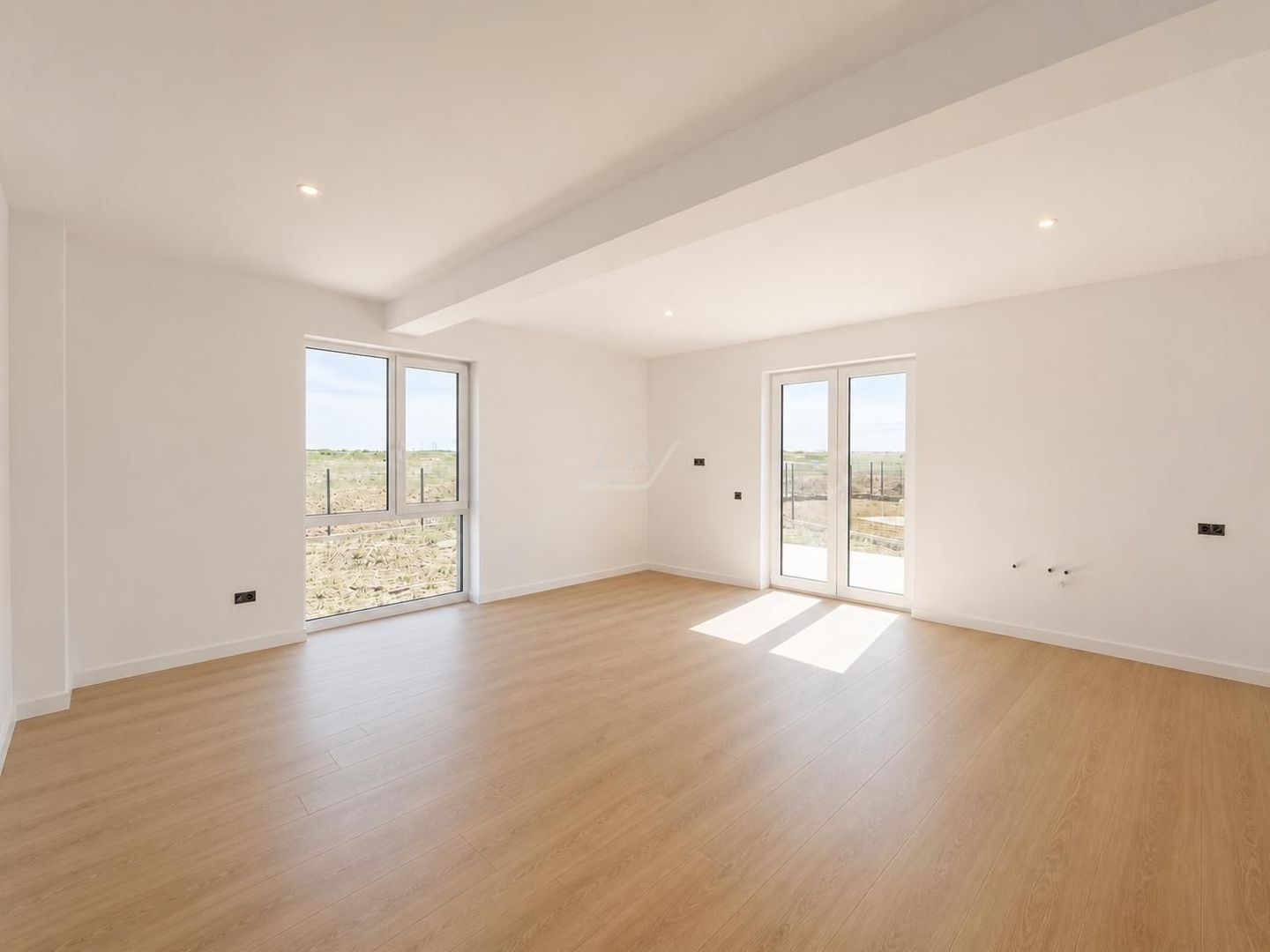 COMISION 0! Duplex finalizat cu 5 camere si 3 bai. Panouri fotovoltaice. - Poză 1