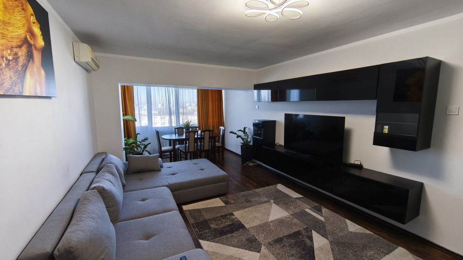 De vanzare apartament cu 3 camere , etaj 8/9 , Faleza, 165.000 euro - Poză 1