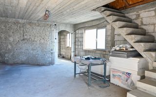 Casa la gri de vanzare | Zona Centrala - Bucov | Comision 0% - Poză 4