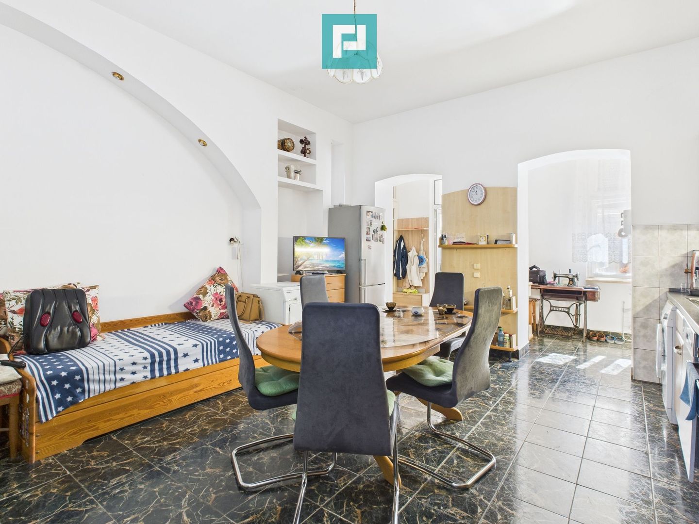 Casă cu piscină și teren generos, Sântana - Poză 17