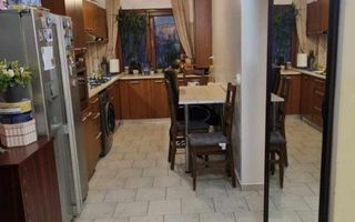 Apartament 3 camere decomandat, Podu Roș, Iași - renovat, utilat și mobilat - Poză 6