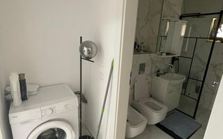 Central - Tg Cucu bloc tip Vila - 2 camere Decomandat RENOVAT 60mp - Poză 6