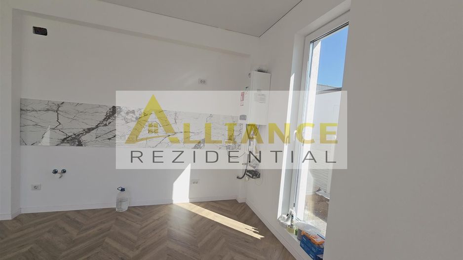 Casa individuala- 4 camere- 371mp teren- placa de beton - Poză 3