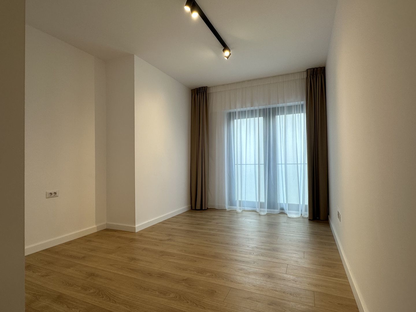 Apartament 3 camere de inchiriat Victoriei - Poză 5