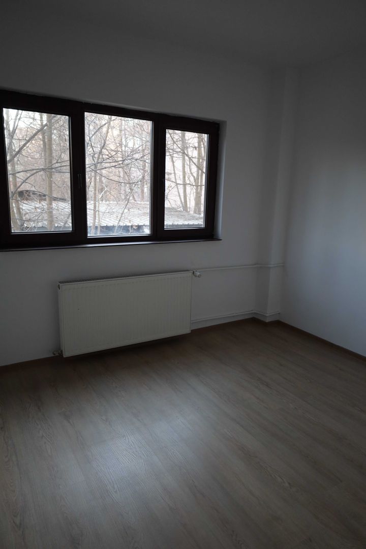 De vanzare apartament 2 camere Gorjului - Poză 2