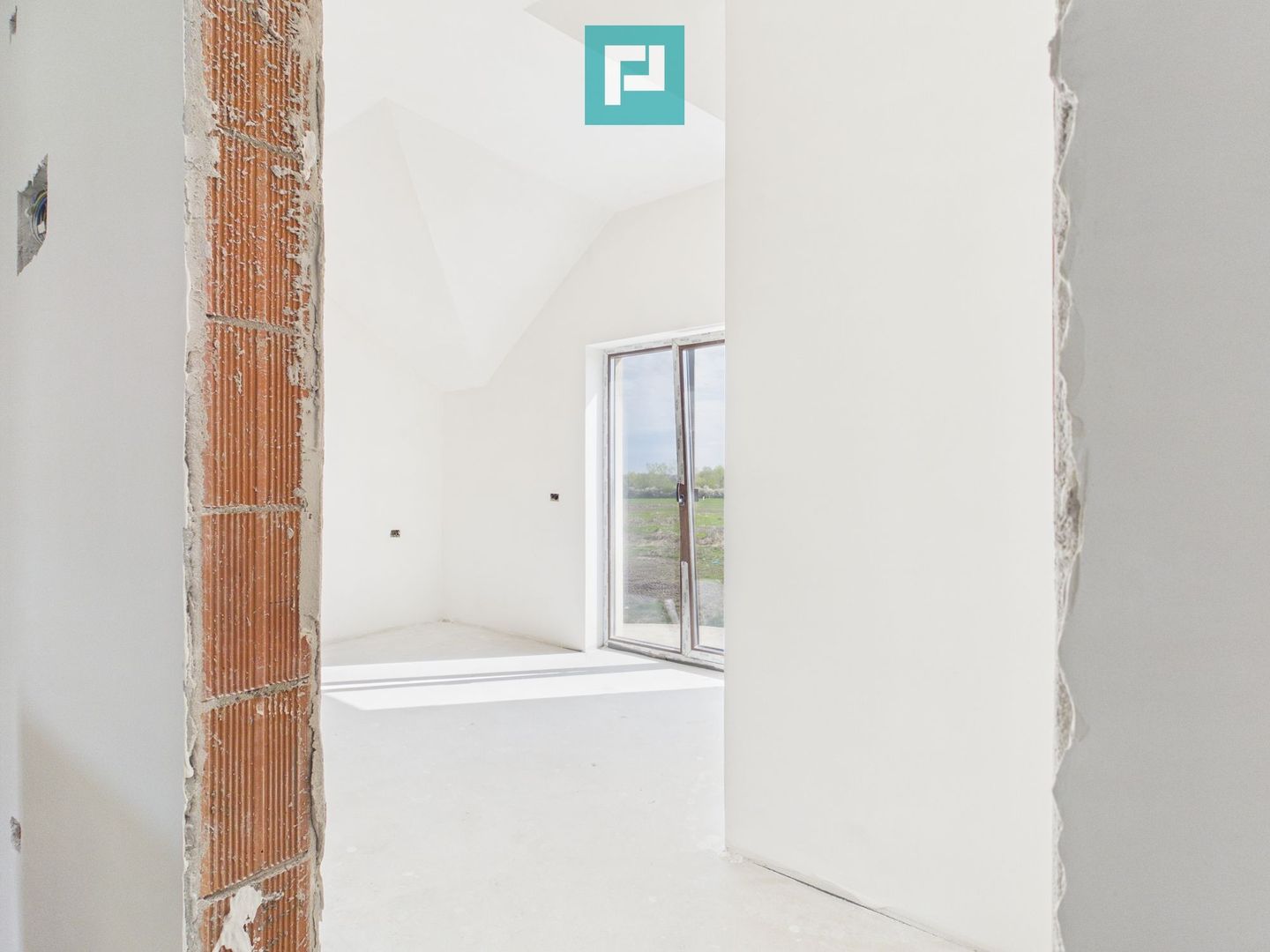 Duplex luminos 101 mp utili, teren 350mp în Covaci - Poză 22