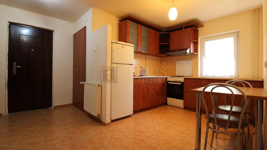 Decomandat, centrala proprie, zona Lunei - Complex Studentesc. - Poză 6