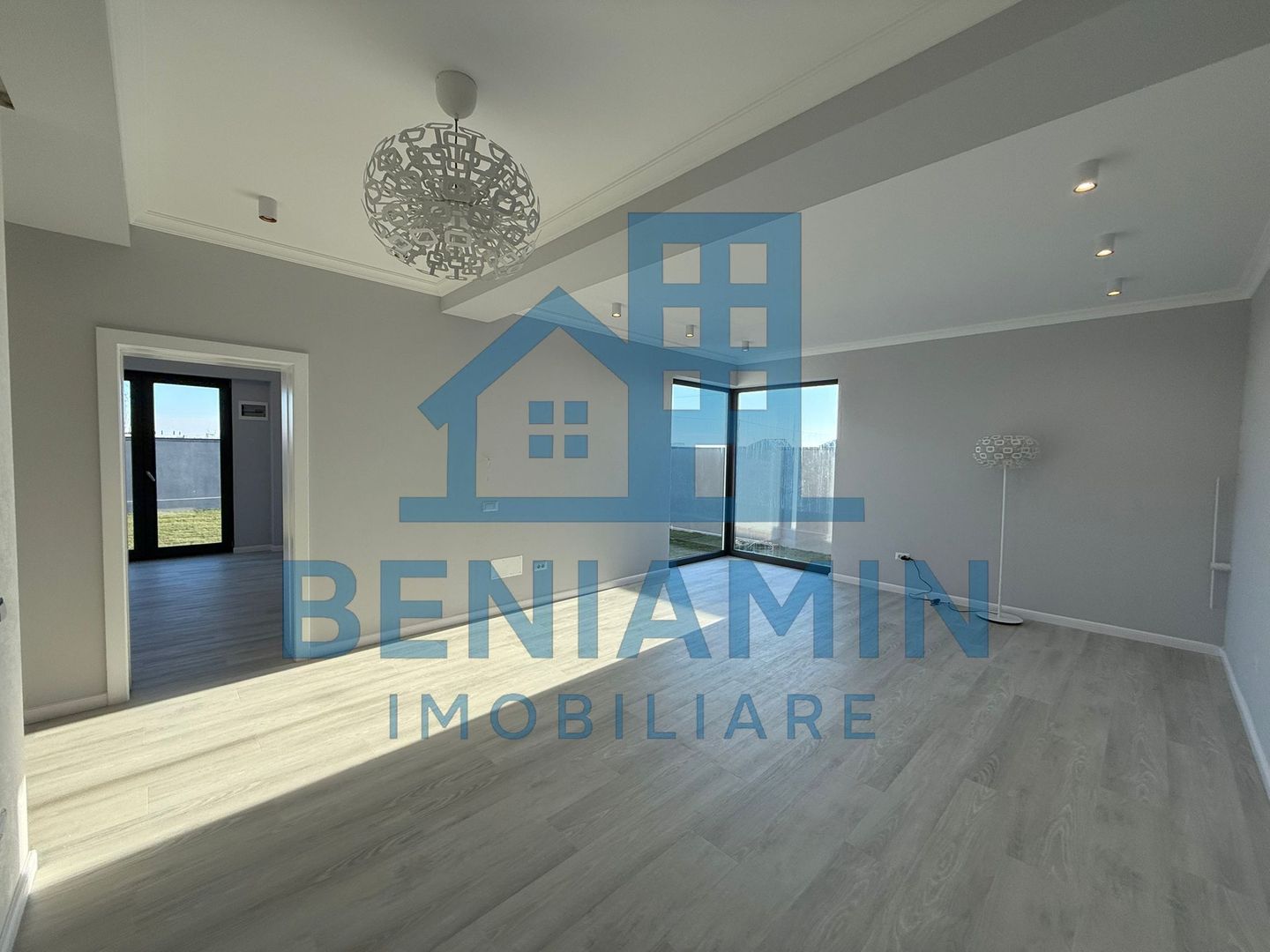 Vila Moderna-Luminoasa-Spatioasa-Eleganta-Utilitati-Selgros - Poză 2