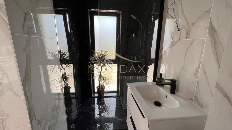 Vila moderna 6 camere // 190mp // teren 300mp / Tunari - Poză 13