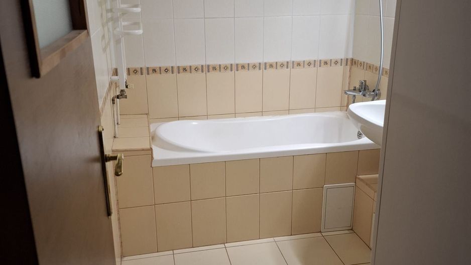 Soarelui | 3 Camere | Centrala proprie | 2 Clime | Bloc izolat | Rulouri El. - Poză 13