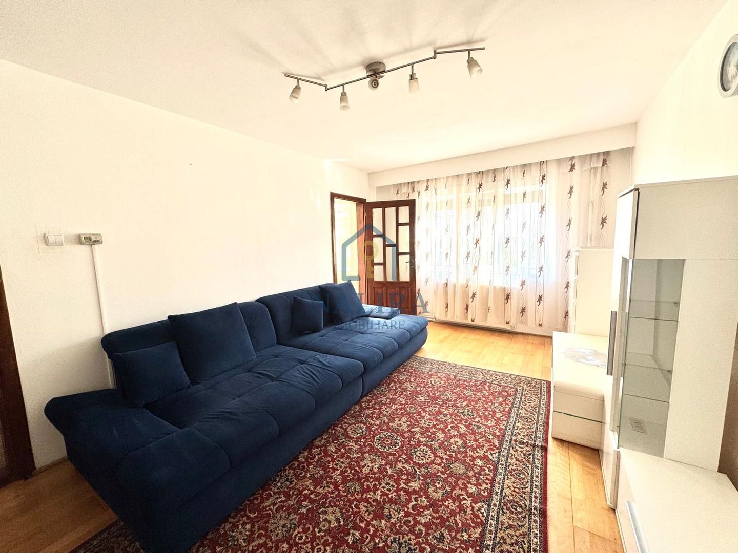 Chirie apartament 3 camere zona Republicii - camere spatioase - Poză 2