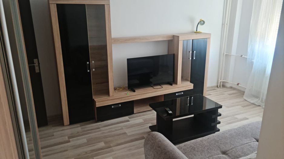 Apartament 2 camere renovat, mobilat complet, Piața Victoriei - Poză 1