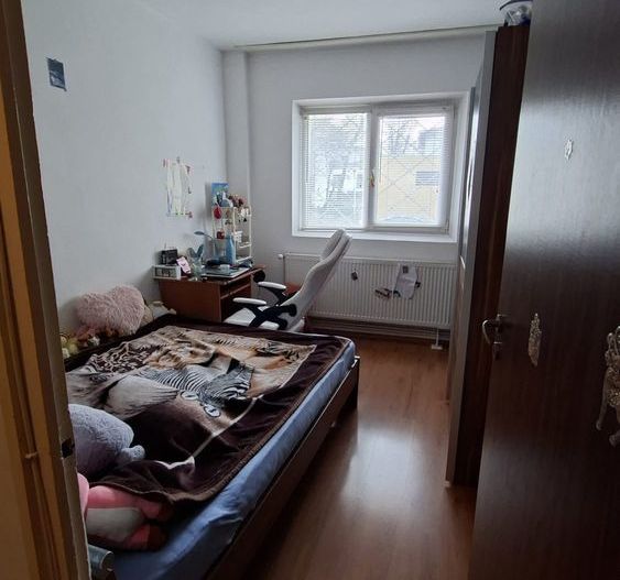 Vanzare Apartament 3 camere, parter/9, bloc reabilitat, 2 băi – Rahova Sebastian - Poză 4