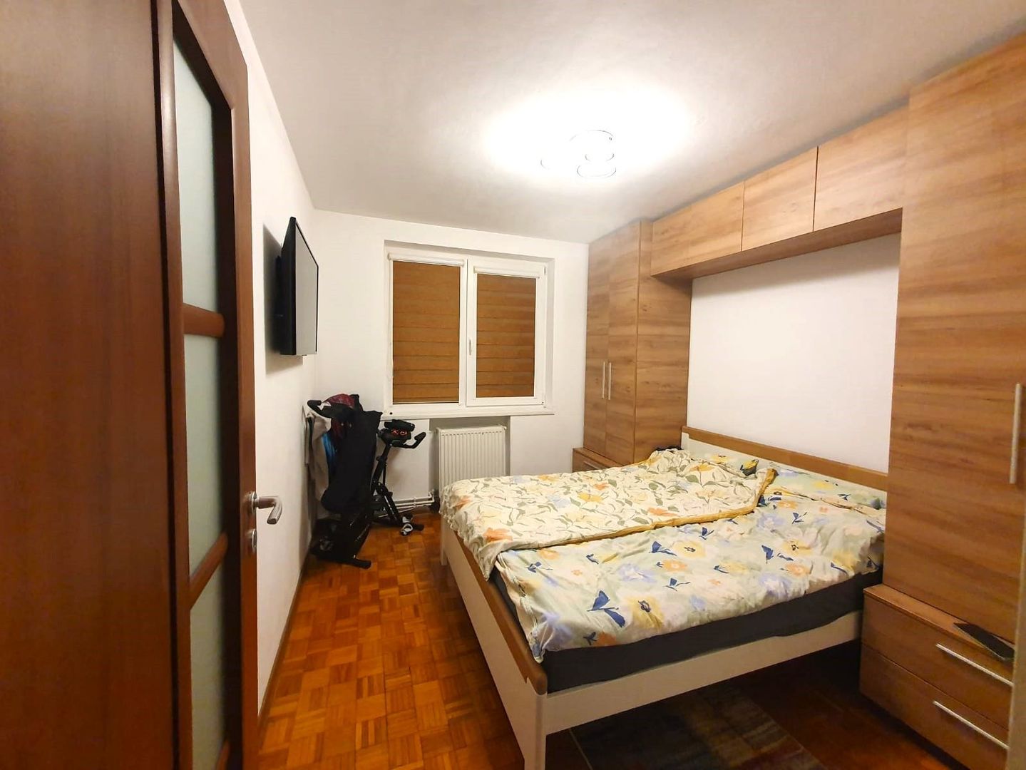 Central, 4 camere, etaj 1, mobilat si utilat - Poză 9