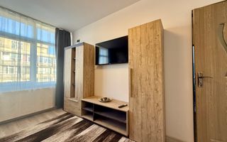 Garsoniera decomandata, etaj intermediar - Zona Tractorul, Coresi - Poză 3