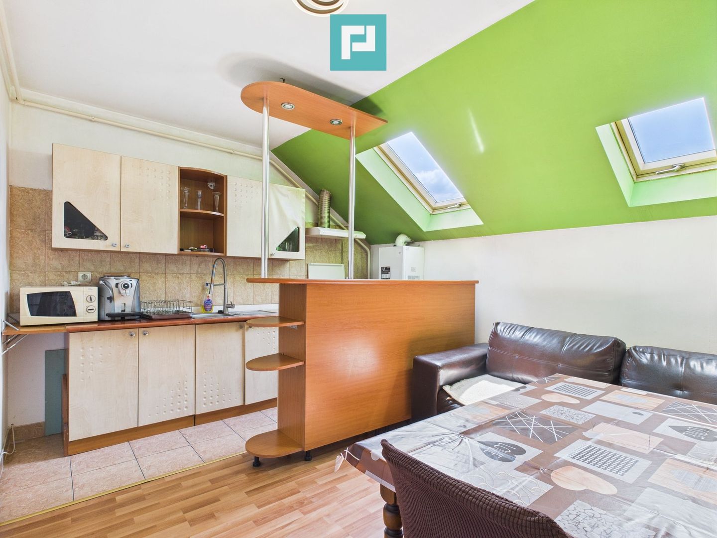 Apartament panoramic cu 2 camere, zona Confecții - Poză 1