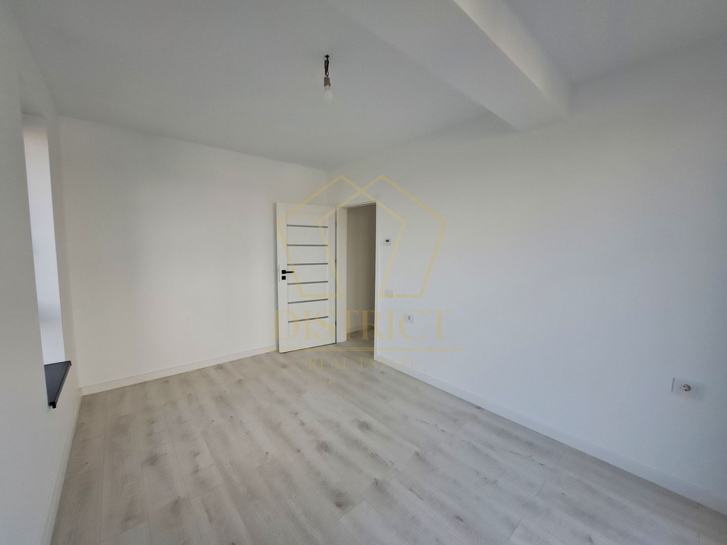 COM 0% Apartament cu 2 camere si terasa de 91 mp | Torontalului - Poză 4
